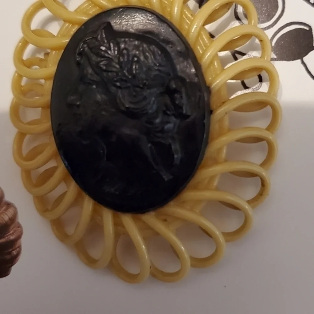 Celluloid Vintage portrait‎ brooch